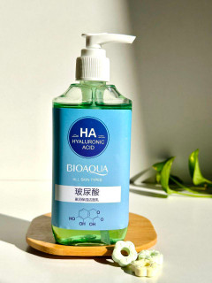 ژل شستشوی صورت بیوآکووا مدل Hyaluronic Acid آبرسان قوی اصل